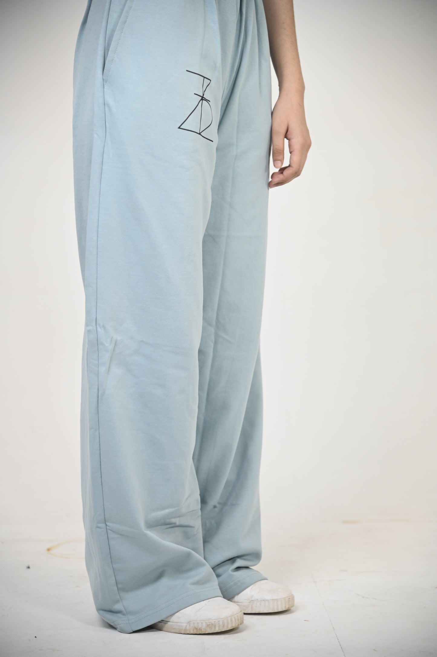 Solid sweatpants in Surf Blue