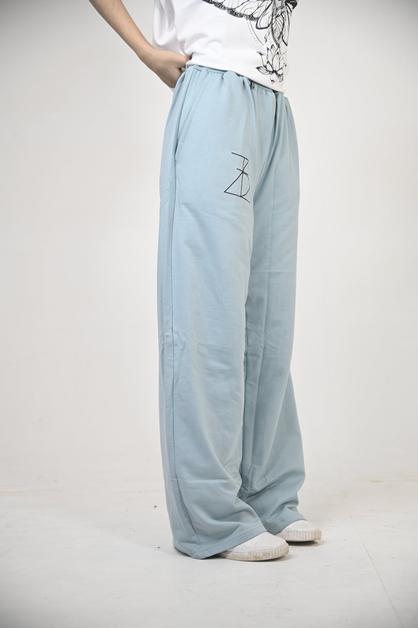 Solid sweatpants in Surf Blue