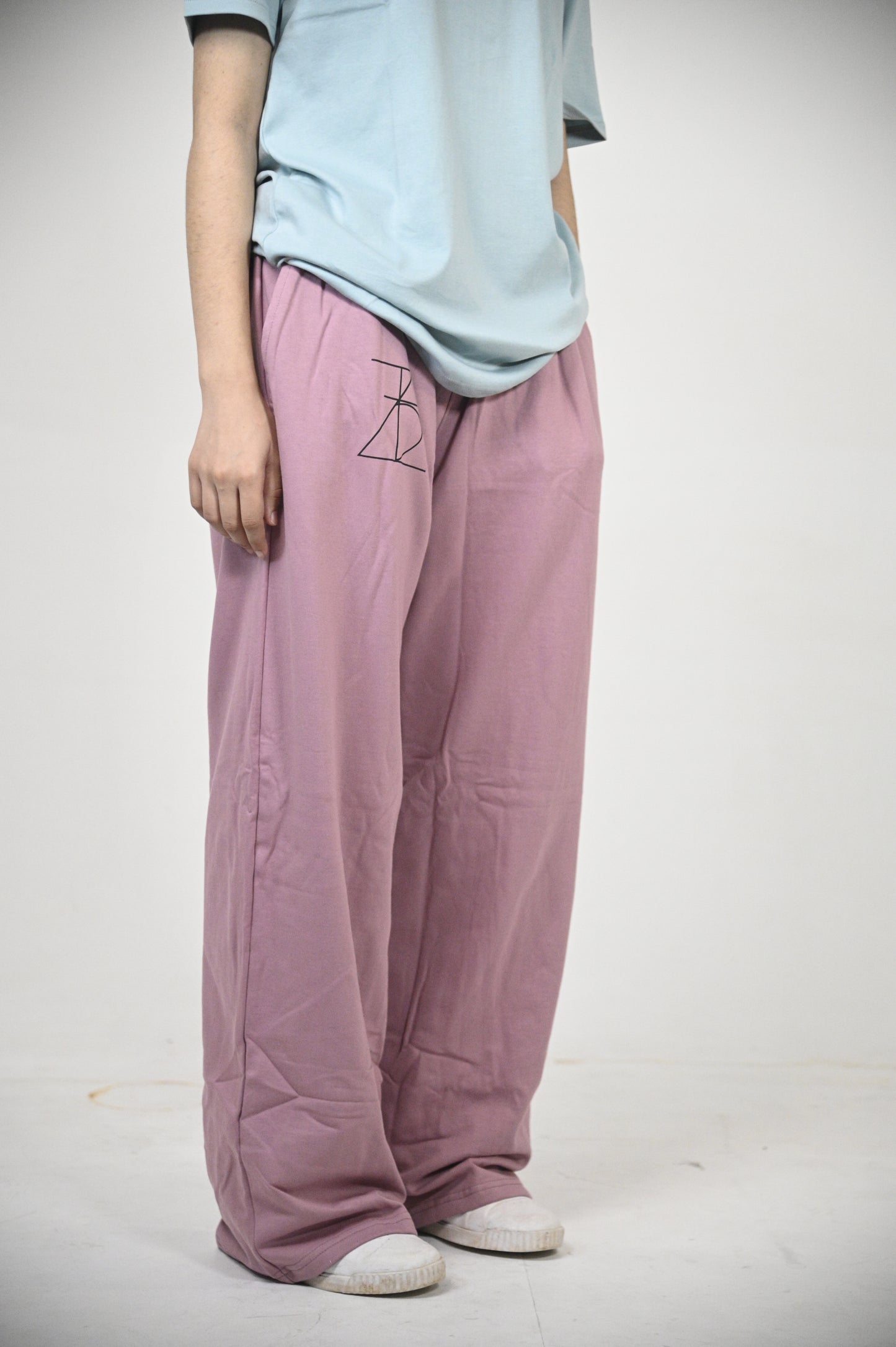 Solid sweatpants in Dusty Rose