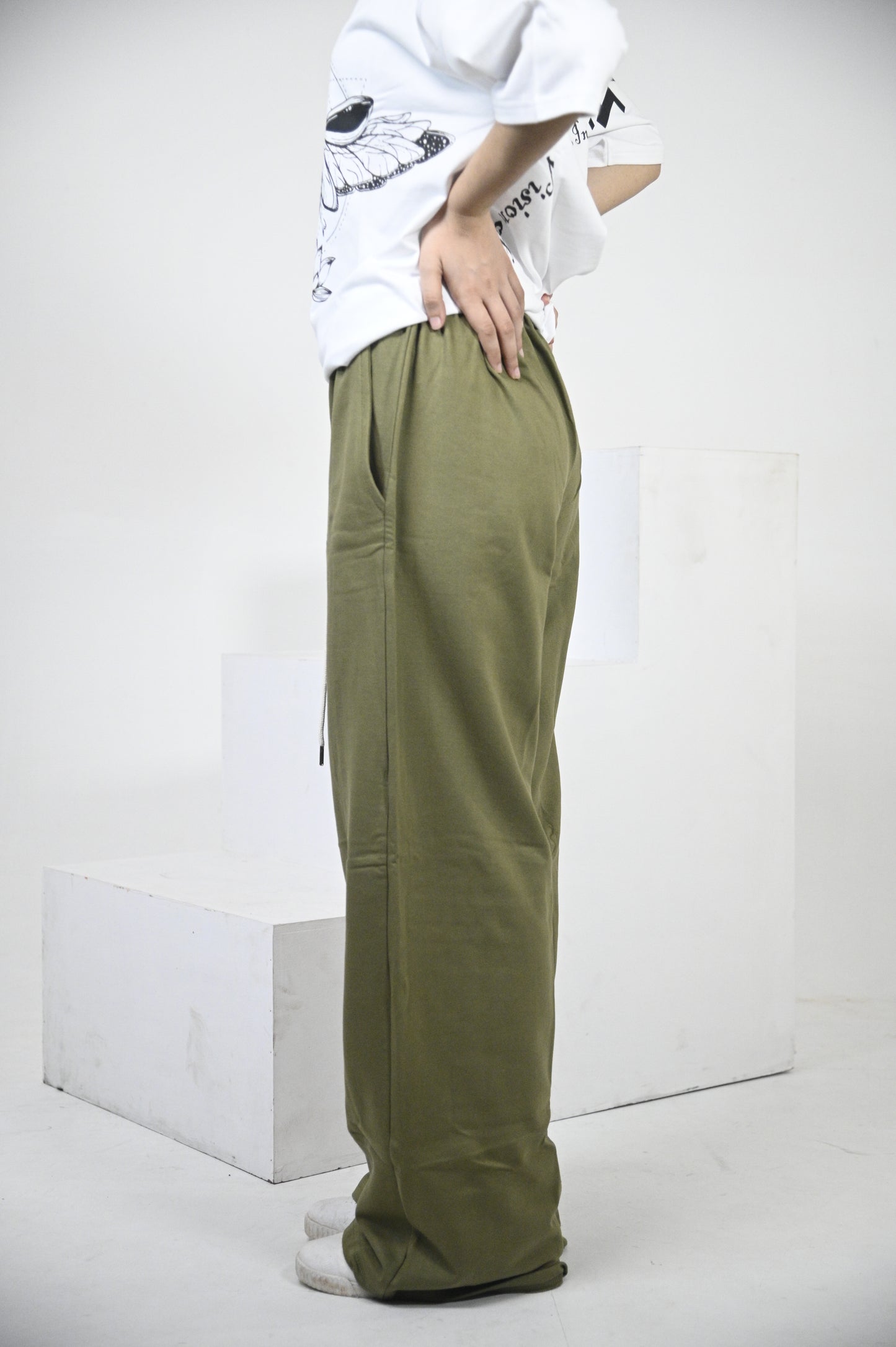 Solid sweatpants in Forest Green