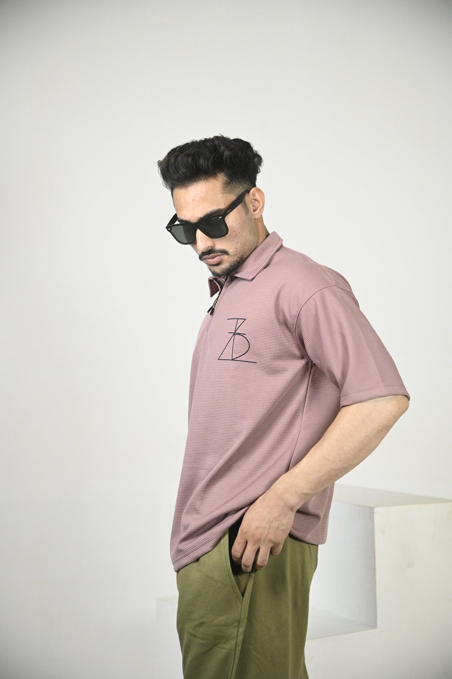 Solid old money polo in Onion