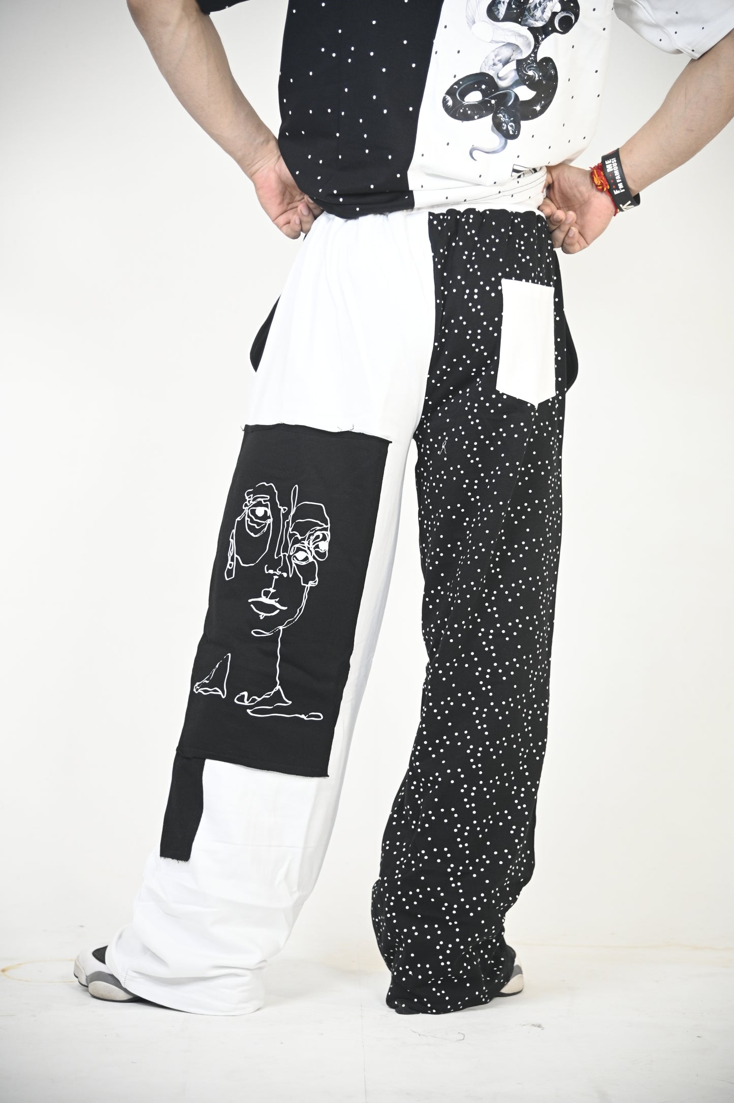 Faceless Sweatpants
