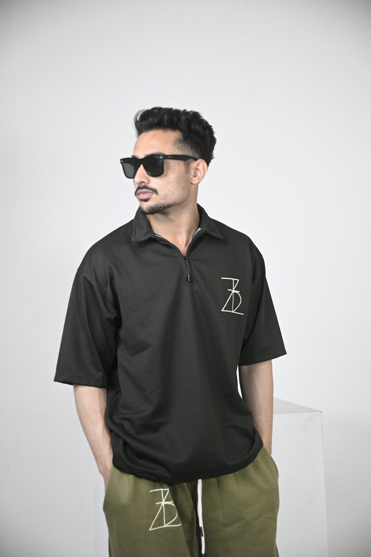 Solid old money polo in Olive green