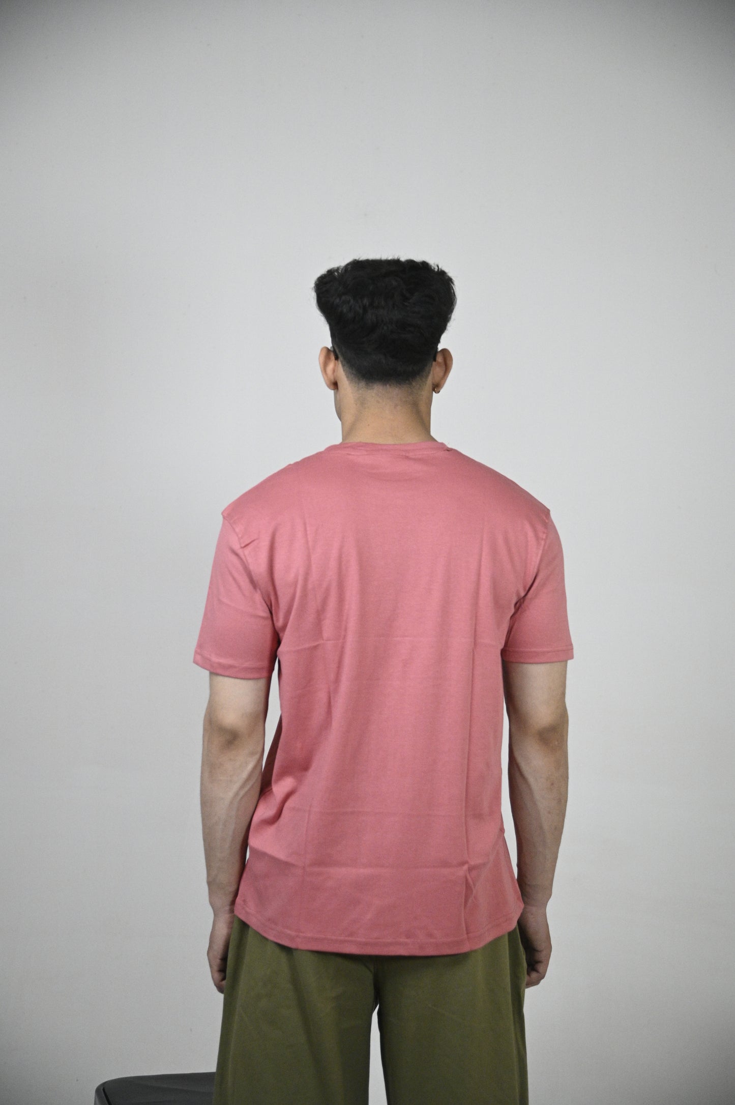 Solid round neck T-shirt in Plum